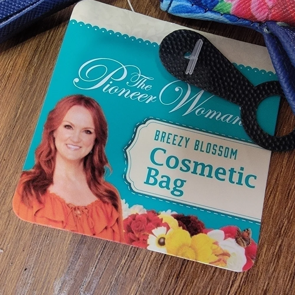 NEW Pioneer Woman Cosmetic Bag Breezy Blossom Print Wristlet